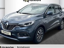 Grau Gebraucht 2022 Renault Kadjar Intens SUV | 20.975 € (Fairer Preis)