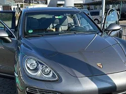Grau Gebraucht 2012 Porsche Cayenne SUV | 19.997 € (Fairer Preis)