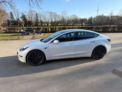 Weiß Gebraucht 2019 Tesla Model 3 Performance Limousine | 20.500 € (Fairer Preis)