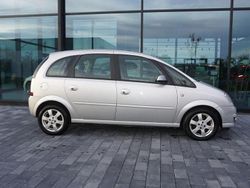 Silber Gebraucht 2006 Opel Meriva Selection Van / Kleinbus | 3.900 € (Teuer)