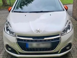 Weiß Gebraucht 2016 Peugeot 208 Roland Garros Kleinwagen | 7.500 €