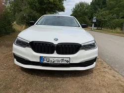 Weiß Gebraucht 2018 BMW 520 Sport Line Kombi | 22.900 € (Fairer Preis)