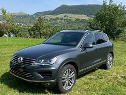 Grau Gebraucht 2015 VW Touareg R-line SUV | 26.500 € (Teuer)