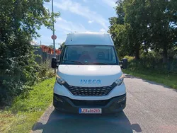 Weiß Gebraucht 2021 Iveco Massif Van / Kleinbus | 11.950 €
