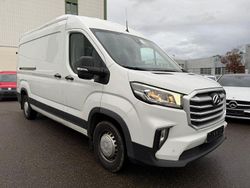 Weiß Gebraucht 2023 Maxus V90 Van | 13.900 € (Teuer)