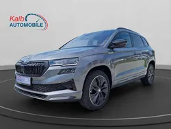 Graphite grau metallic Gebraucht 2023 Skoda Karoq SportLine SUV | 31.999 € (Etwas zu teuer)