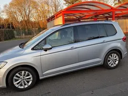 Silber Gebraucht 2016 VW Touran Van / Kleinbus | 17.000 € (Teuer)