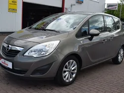 Braun Gebraucht 2013 Opel Meriva Active Van / Kleinbus | 5.490 € (Guter Preis)