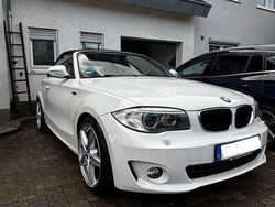 Weiß Gebraucht 2011 BMW 118 Cabriolet M Sport Cabrio | 10.700 € (Etwas zu teuer)
