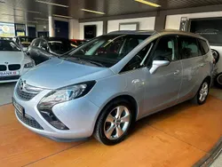 Grau Gebraucht 2013 Opel Zafira Tourer Innovation Van / Kleinbus | 8.590 € (Fairer Preis)