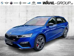 Raceblau metallic Neu 2025 Skoda Octavia RS Kombi | 46.614 € (Teuer)