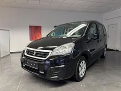 Schwarz Gebraucht 2016 Peugeot Partner Tepee Active Van / Kleinbus | 8.780 € (Guter Preis)