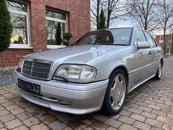 Silber Gebraucht 1993 Mercedes C280 AMG Limousine | 13.900 €