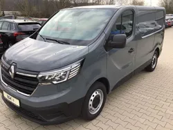 Grau Gebraucht 2023 Renault Trafic Komfort Van | 30.990 € (Guter Preis)