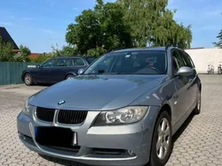 Silber Gebraucht 2007 BMW 318 Kombi | 3.900 €