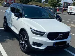 Weiß Gebraucht 2021 Volvo XC40 R-Design SUV | 26.999 € (Guter Preis)