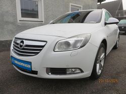 Weiß Gebraucht 2012 Opel Insignia Innovation Kombi | 3.990 € (Guter Preis)