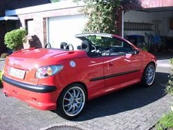 Rot Gebraucht 2002 Peugeot 206 CC Cabrio | 6.000 €
