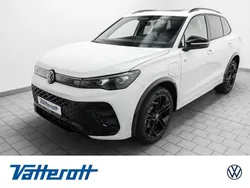 Pure white Neu 2025 VW Tiguan R-line SUV | 66.550 € (Teuer)