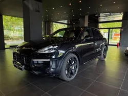 Schwarz Gebraucht 2018 Porsche Cayenne Turbo SUV | 69.990 €