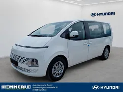 Creamy white Neu 2025 Hyundai Staria Trend Van | 47.680 €