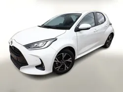 Weiss Neu 2025 Toyota Yaris Hybrid Kleinwagen | 22.888 € (Superpreis)