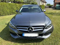 Grau Gebraucht 2016 Mercedes C250 Kombi | 32.333 €