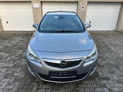 Blau Gebraucht 2011 Opel Astra Design Edition Limousine | 5.400 € (Guter Preis)