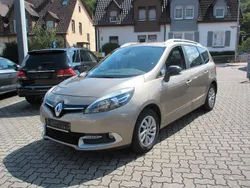 Braun Gebraucht 2015 Renault Grand Scénic III Van / Kleinbus | 6.900 € (Teuer)