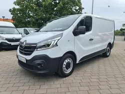 Weiß Gebraucht 2021 Renault Trafic Komfort Van | 16.999 € (Guter Preis)