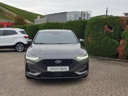 Magneticgrau (metallic) Gebraucht 2023 Ford Focus ST-Line Limousine | 24.500 € (Fairer Preis)