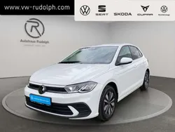 Weiß Gebraucht 2024 VW Polo Move Limousine | 18.990 € (Guter Preis)