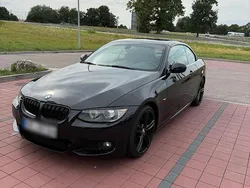Schwarz Gebraucht 2025 BMW 330 Comfort Edition Cabrio | 14.800 €