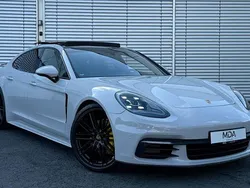 Grau Gebraucht 2017 Porsche Panamera Turbo Limousine | 58.850 € (Guter Preis)
