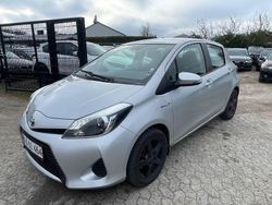Silber Gebraucht 2012 Toyota Yaris Limousine | 6.000 € (Superpreis)