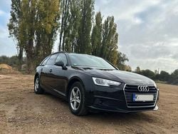Schwarz Gebraucht 2019 Audi A4 Kombi | 10.500 € (Teuer)