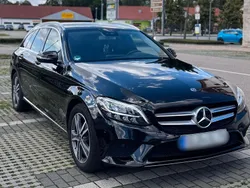 Schwarz Gebraucht 2018 Mercedes C180 Kombi | 20.200 € (Fairer Preis)