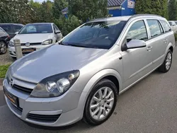 Silber Gebraucht 2005 Opel Astra Edition Limousine | 2.990 € (Teuer)