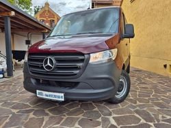 Rot Gebraucht 2023 Mercedes Sprinter Van | 23.990 €