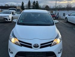 Weiß Gebraucht 2015 Toyota Verso Van / Kleinbus | 5.500 € (Guter Preis)