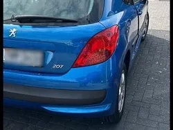 Blau Gebraucht 2008 Peugeot 207 Kombi | 1.600 €