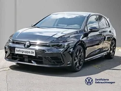 Grenadillschwarz metallic Gebraucht 2024 VW Golf VIII Black Edition Limousine | 52.980 € (Teuer)