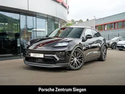 Tiefschwarzmetallic Gebraucht 2024 Porsche Macan SUV | 85.700 € (Fairer Preis)