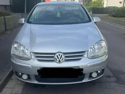 Silber Gebraucht 2006 VW Golf V Kleinwagen | 5.000 € (Etwas zu teuer)