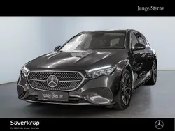 Grau Gebraucht 2023 Mercedes E220 Avantgarde Limousine | 44.322 € (Superpreis)