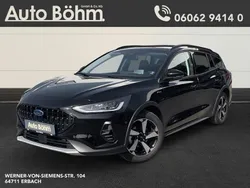 Obsidianschwarz metallic (metallic) Gebraucht 2024 Ford Focus Active X Kombi | 28.930 € (Etwas zu teuer)