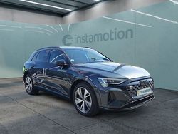 Grau Gebraucht 2023 Audi Q8 e-tron S-Line SUV | 55.444 € (Etwas zu teuer)