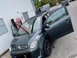 Grau Gebraucht 2017 Citroën C1 PureTech Kleinwagen | 6.990 € (Fairer Preis)
