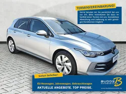 Oyster silver metallic Neu 2024 VW Golf VIII Limousine | 29.780 € (Superpreis)
