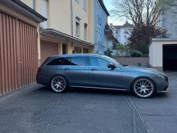 Grau Gebraucht 2018 Mercedes E300 Kombi | 23.500 € (Teuer)
